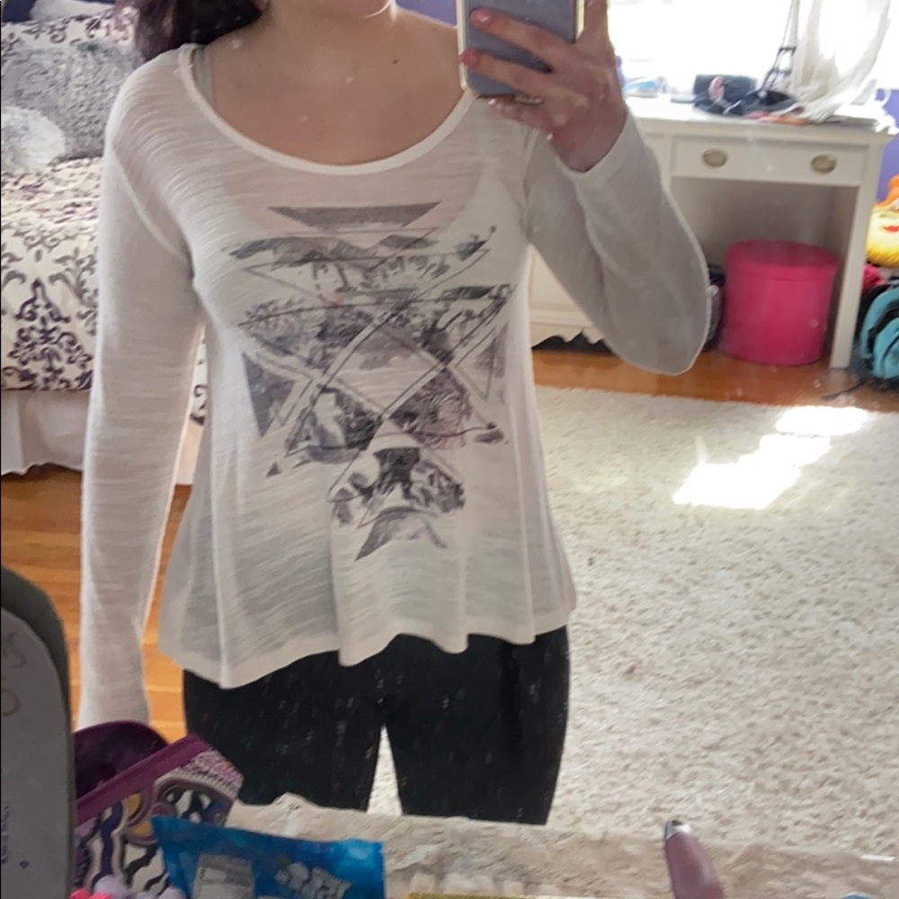 Long Sleeve Flowing Geometric Shirt